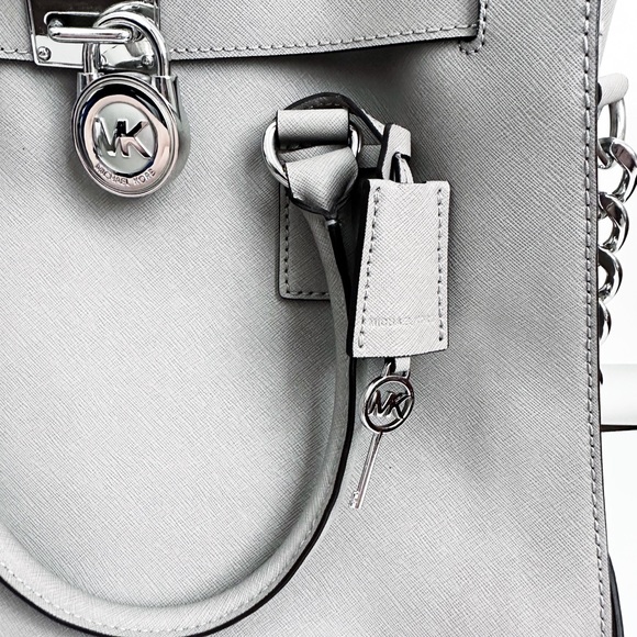 Michael Kors Shoulder Chain Bag - Business/ Casual/ Everyday - Picture 3 of 10